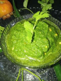 धनिया पत्ती की चटनी (Dhaniya patti ki chutney recipe in hindi) रेसिपी मुख्य फोटो