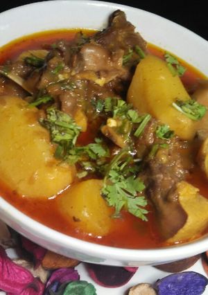 A picture of Mutton Siri with aloo.