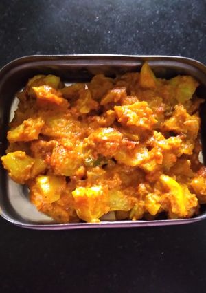 शाही टिंडे (Shahi Tinde recipe in hindi) रेसिपी मुख्य फोटो