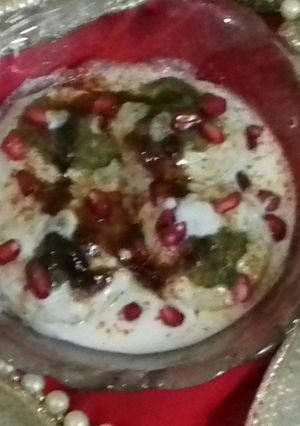 A picture of Dahi vada.