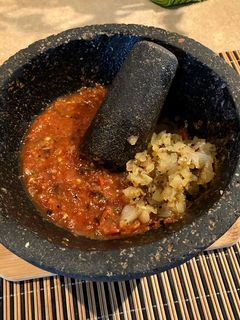 Una foto de Salsa Asada de Chile Serrano (Molcajeteada)