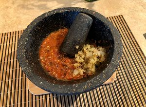 Una foto de Salsa Asada de Chile Serrano (Molcajeteada)