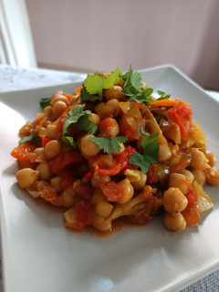 Una foto de Garbanzos con verduras