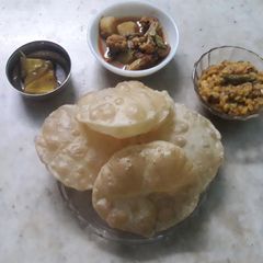 A picture of Luchi.