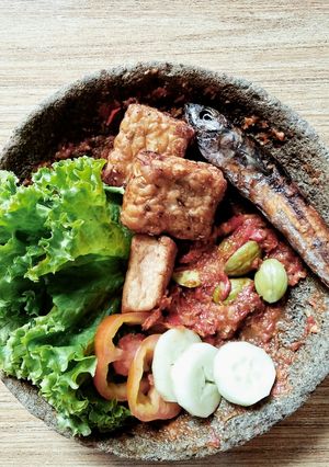 Foto resep Tempe-Tahu-Pindang Goreng feat. Sambal Petai