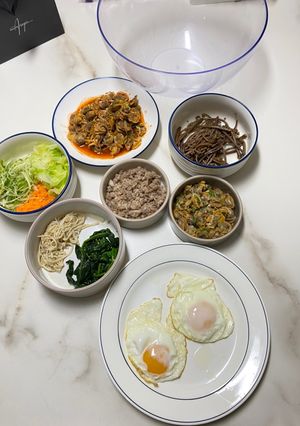 รูปของ บิบิมบับ (비빔밥 ข้าวยำเกาหลี)