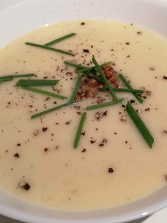 A picture of Creamy But Light Cauliflower Cheese Soup.