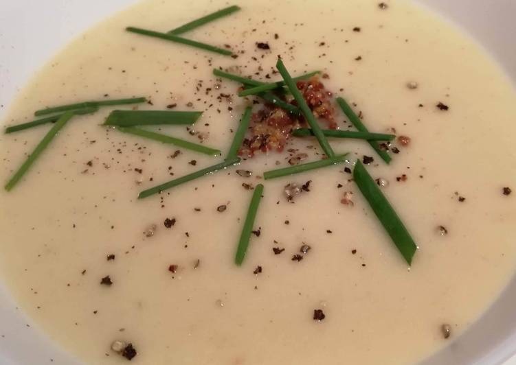 Simple Way to Prepare Perfect Creamy But Light Cauliflower Cheese Soup
