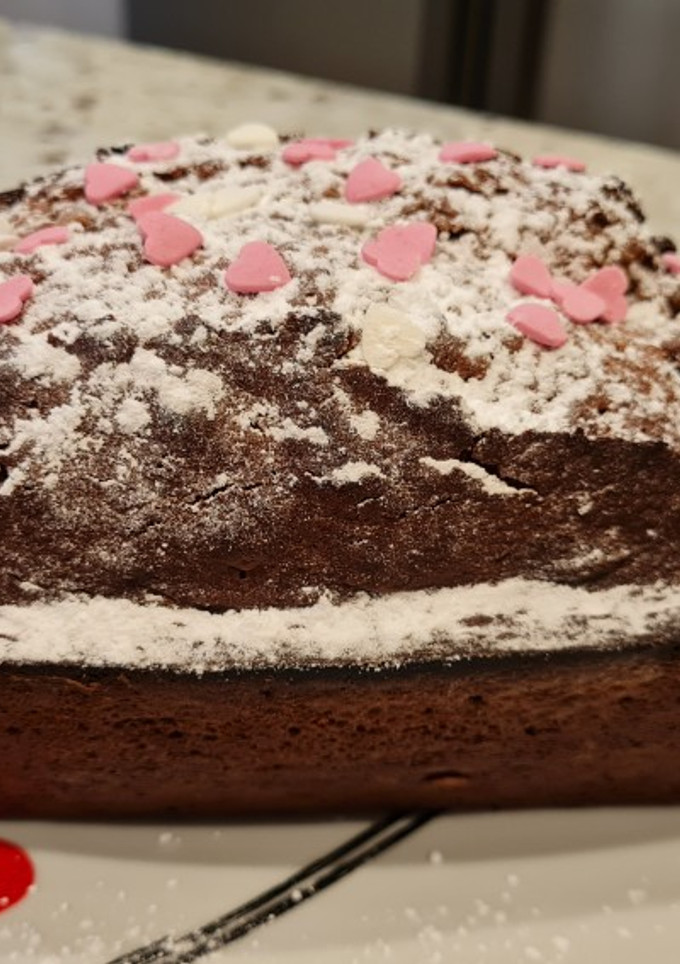 Una foto de Bizcocho de turrón de chocolate