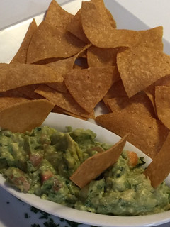Una foto de Guaca~Nachos 😋😋