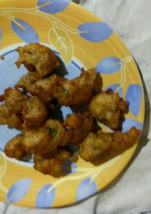 A picture of Aloo kuttu pakoda.
