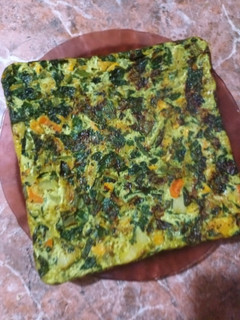 Una foto de Tortilla de Verduras😋👌#restosdecomida#fácil #rápido #saludable #económica