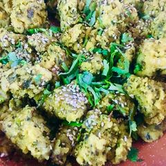 A picture of Luni ni bhaji na muthiya.