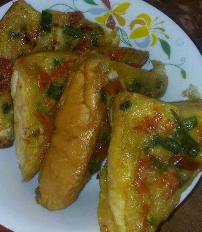 A picture of Soyayyan bread mai filawa by mmn Khaleel's kitchen.