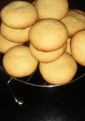 A picture of Vanilla-Orange Cookies.