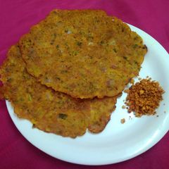 A picture of Chilla with kasuri methi.