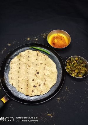 A picture of Khoba roti.