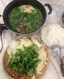 Lẩu gà lá é
