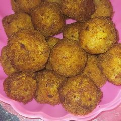 A picture of Potato nuggets.