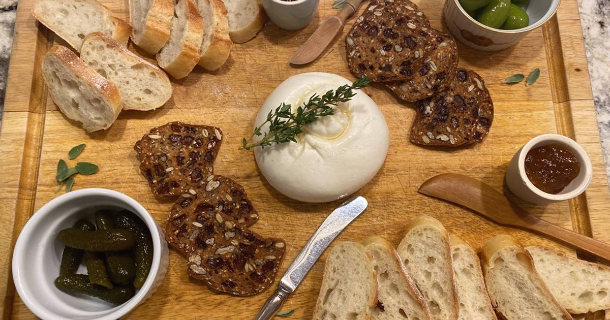 Simple ToDieFor Burrata Cheese Board Recipe by Katherine Cookpad