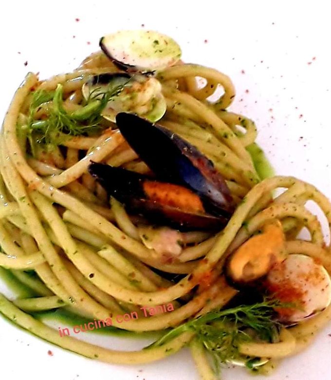 Spaghetti With Mussels And Clams: Irresistible Seafood Delight