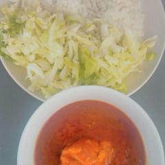 A picture of Ramen style boiled stew with coconut oil.