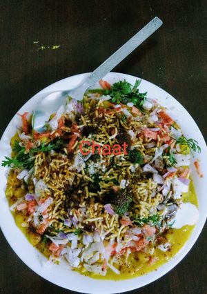A picture of Aloo tikki chaat.