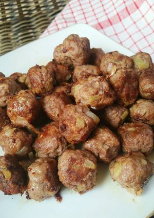 Foto resep Bola-bola daging isi keju