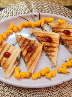A picture of Peanut butter veg grill sandwich.