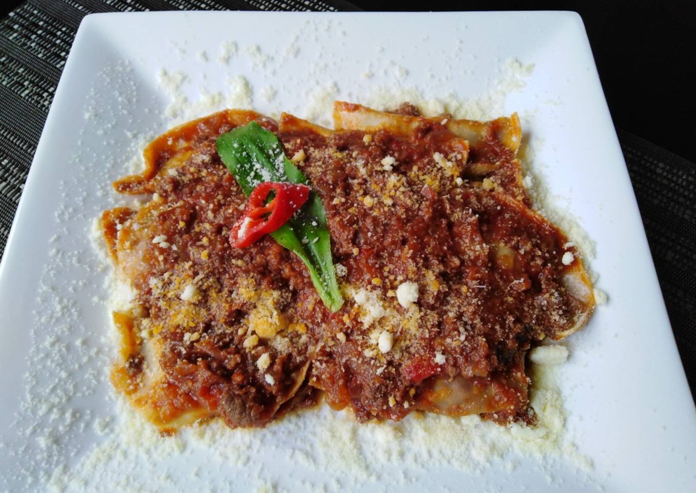 Ravioles caseros en salsa a la bolognesa👍🇵🇪