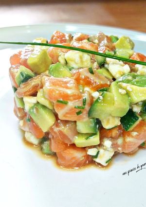 Une photo de Tartare de saumon et feta