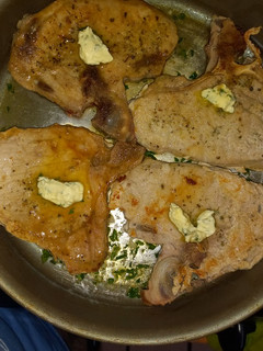 A picture of Chuletas de cerdo.