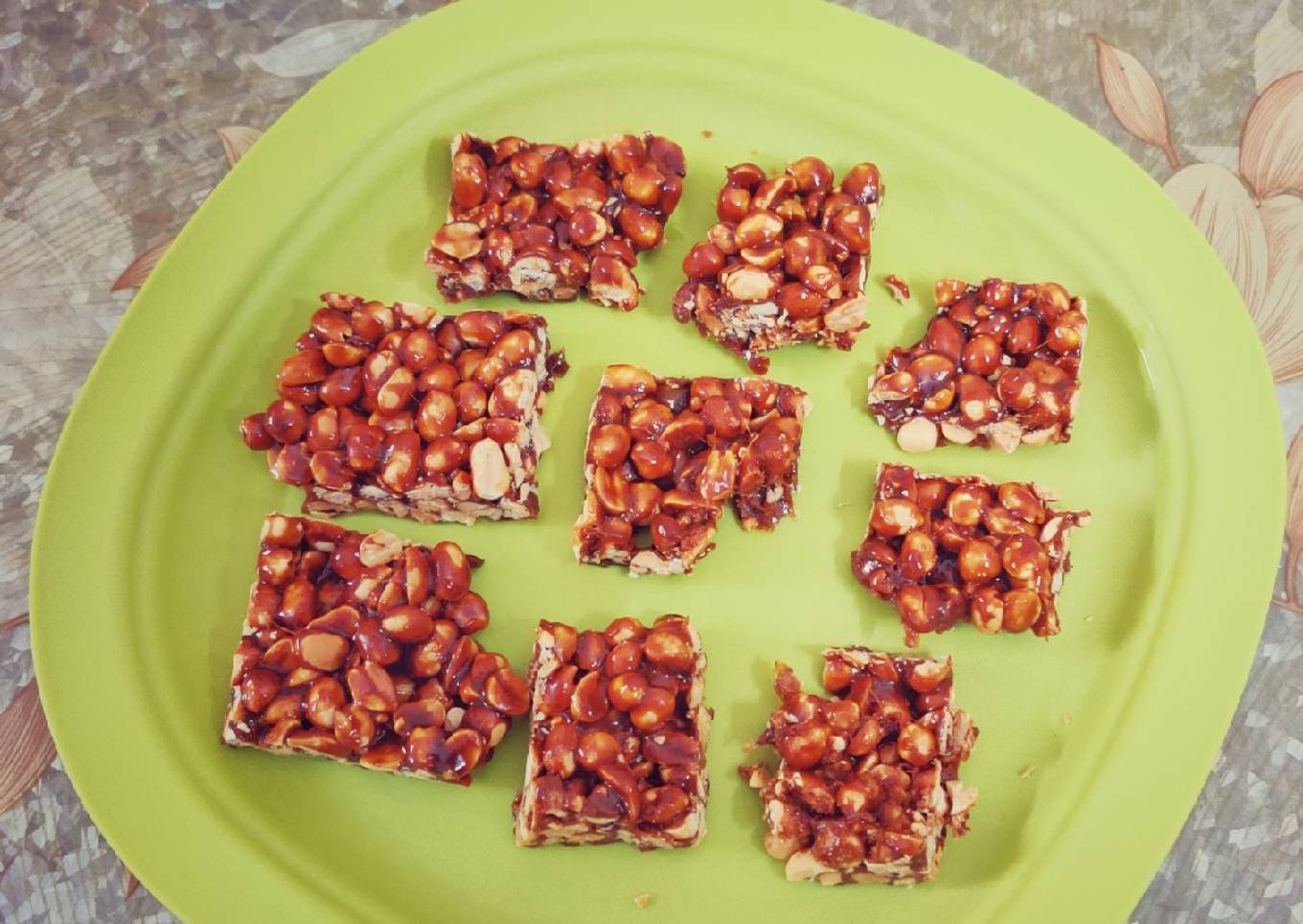 Kadalai Mittai Chikki