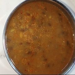 A picture of Urad dal.
