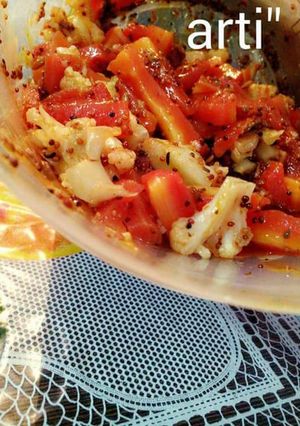 A picture of Mom's gobi gajar Achar.