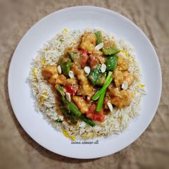 A picture of Kung pao Chicken.
