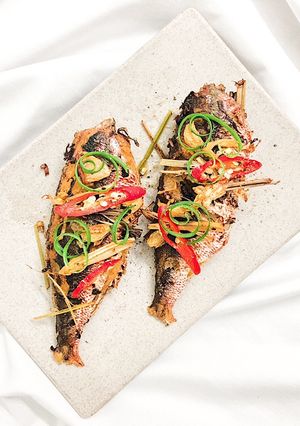 Hình của món Cá Hường chiên xả ớt 🌶.