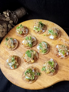 ફરાળી દહીં પાપડી ચાટ (Farali Dahi Papdi Chaat Recipe In Gujarati) રેસીપી મુખ્ય ફોટો