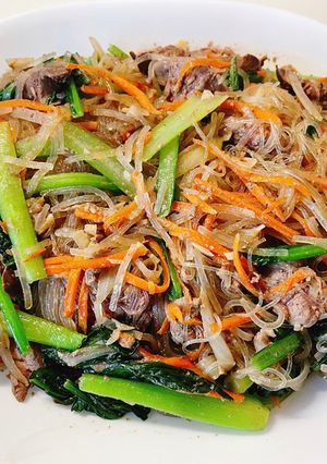 Hình của món Gan gà xào miến.