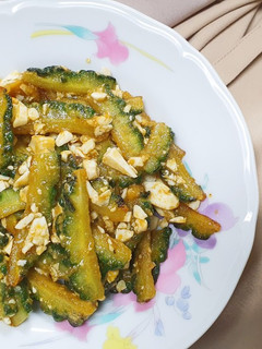 「鹹蛋炒苦瓜」下酒菜金沙苦瓜 的食譜成品照片