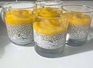 Une photo de 65• 🥭 Pudding Énergisant Graine de Chia au lait de Coco et sa gelée de Mangue 🍌