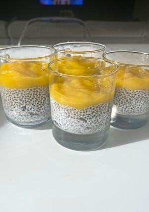 Une photo de 65• 🥭 Pudding Énergisant Graine de Chia au lait de Coco et sa gelée de Mangue 🍌