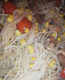 Spaghetti salteado con verduras y pollo teriyaki