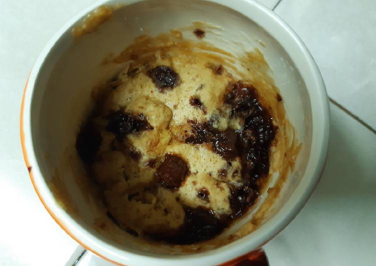 Steps to Make Super Quick Homemade Microwavable Chocolate Chip Cookie