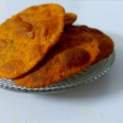 A picture of Masala saunf puri.