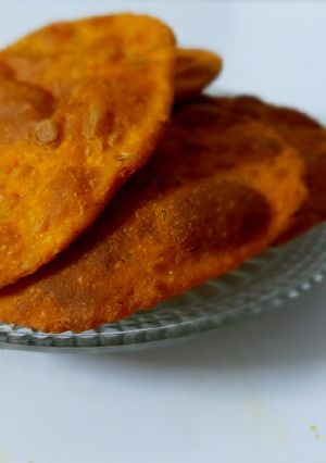 A picture of Masala saunf puri.