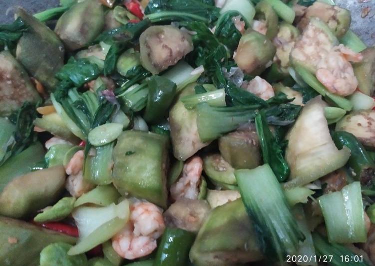 Oseng terong sawi daging campur udang dan pete