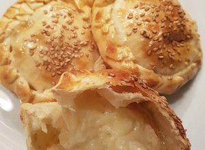 Foto principal de Empanadillas mozzarella y cebolleta