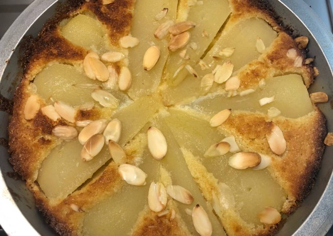 Pear almondine