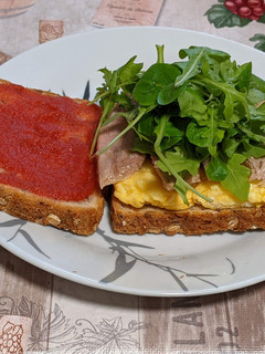 Una foto de Sándwich proteico para tarde de entrenamiento